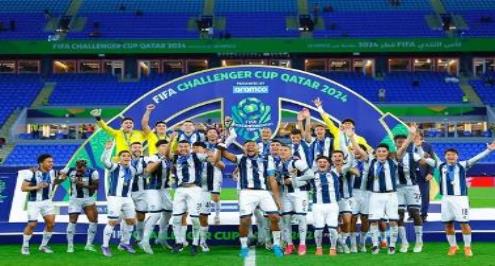 لاعب باتشوكا: آمل أن نكون أبطال العالم أمام ريال مدريد